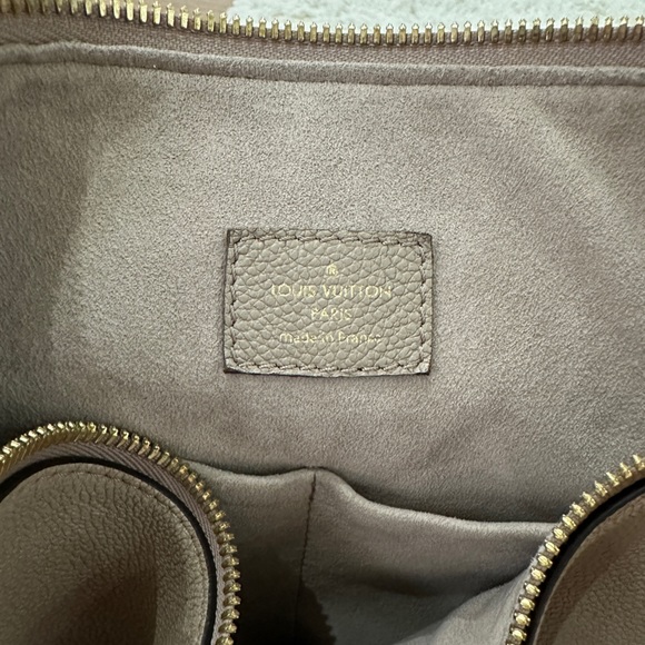 Louis Vuitton Monogram Empreinte Maida Hobo Bag - Picture 15 of 15